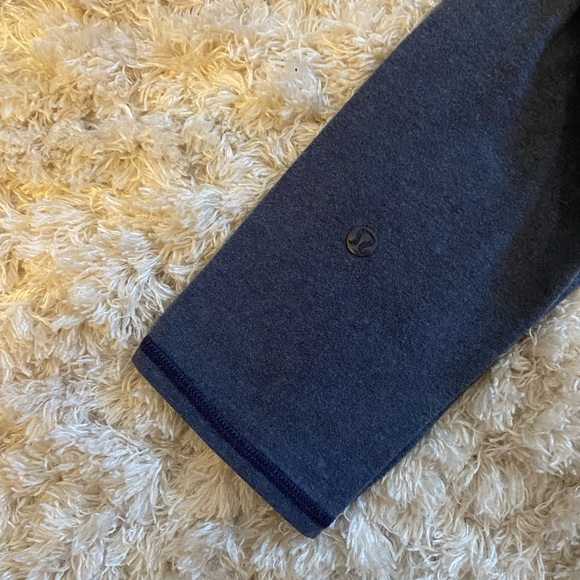 Lululemon high waisted crop leggings - Picture 3 of 4